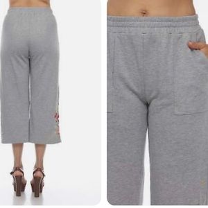 Johnny was Black size small pant